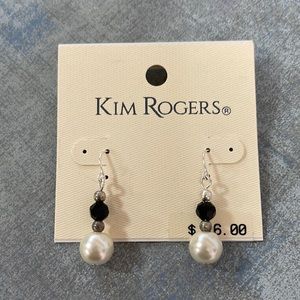 Kim Rogers Pearl earrings